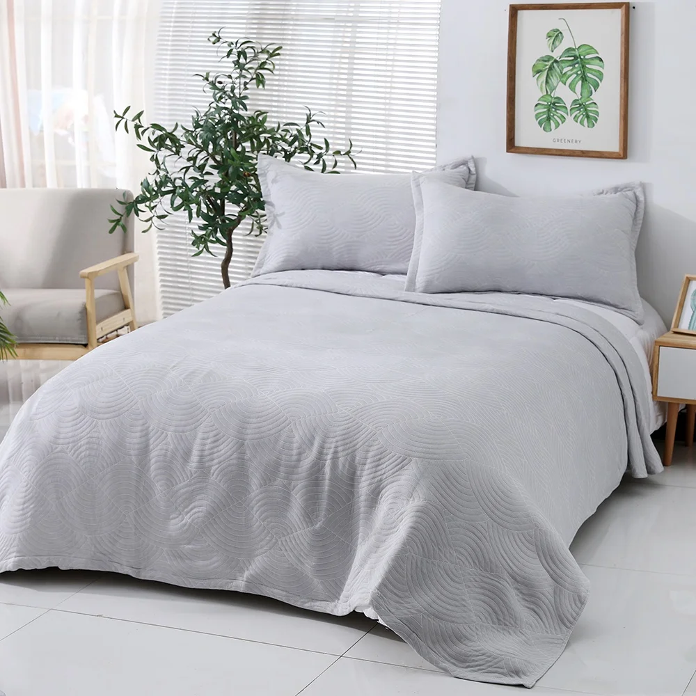 Custom family solid colour jacquard Indian silk and bamboo quilt bedding set