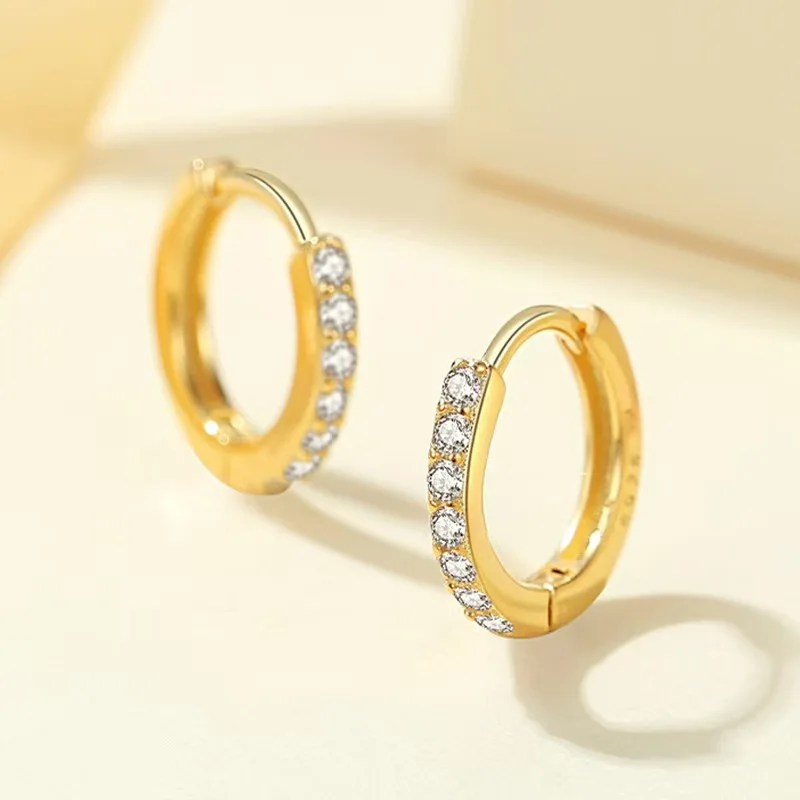 Серьги-кольца из серебра 925 пробы с цирконом