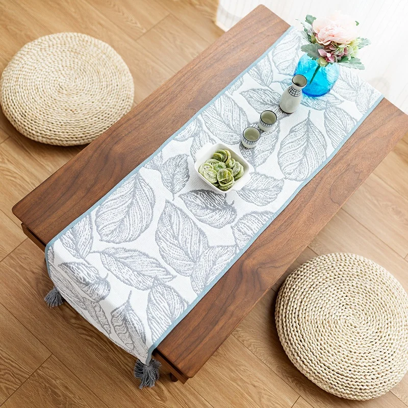 New arrival customized restaurant decor cotton woven black white jacquard high quality striped buffalo plaid table runner