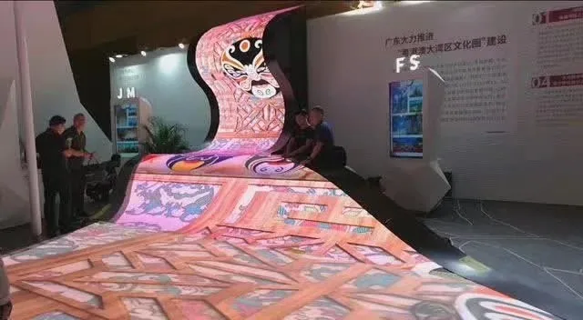 P2.5  Flexible indoor SMD Full Color LED Wall Display Screen cylinder-shape, S-shape, wave-shape Pantalla led Flexible