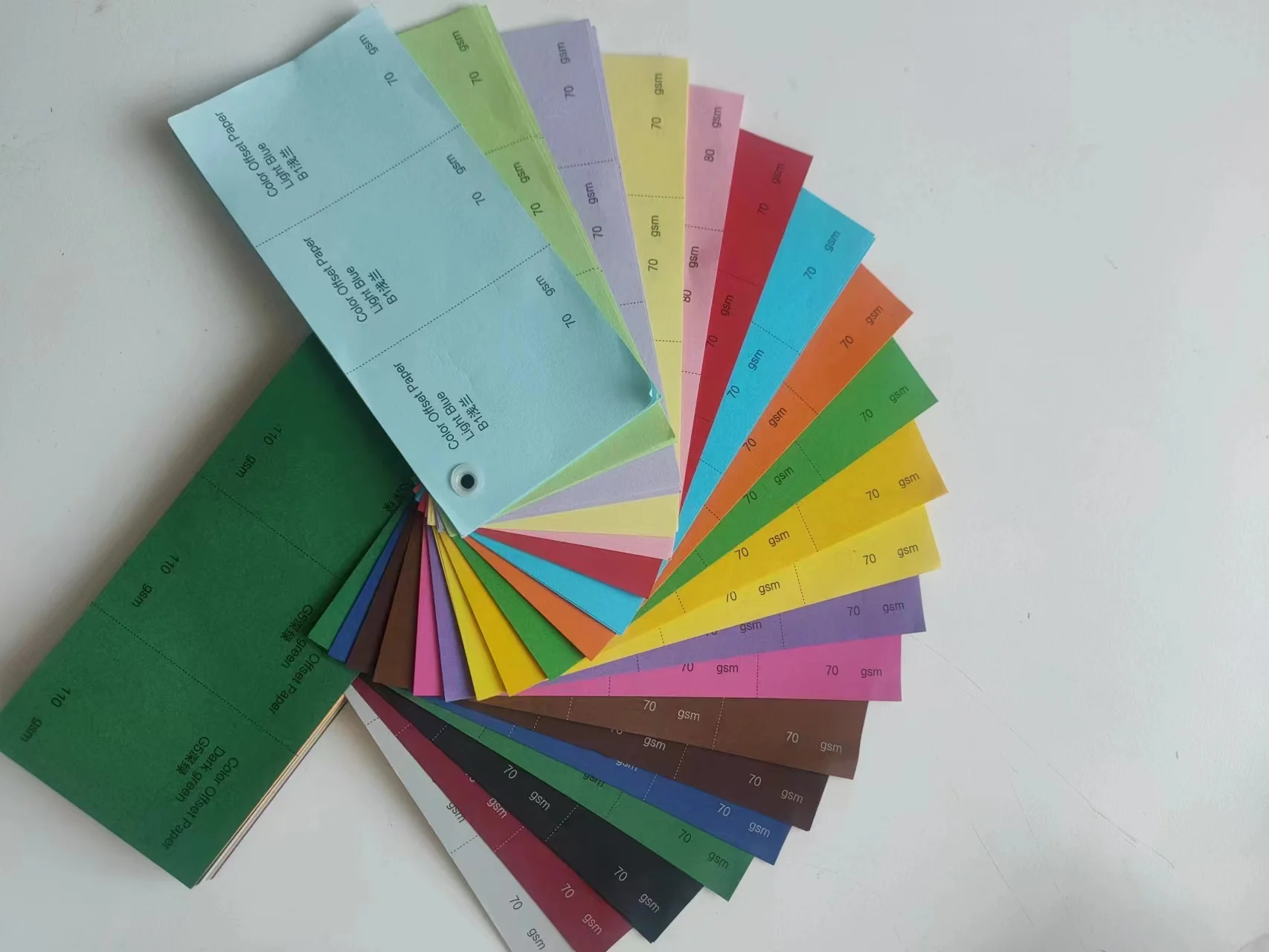 Competitive Price 70g 80g 110g 150g 180g 220g A4  A3 Colored Sheets Arts Craft Color Printing Hard Cardboard color Paper