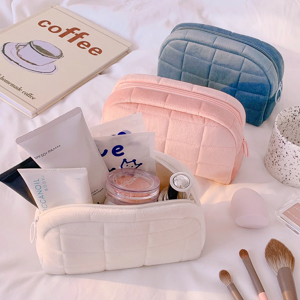 Wholesale Fresh Custom Cosmetic Bag New Korean Simple Fashion Pillow Bag Candy Color Large Capacity Cotton MakeUp Bag