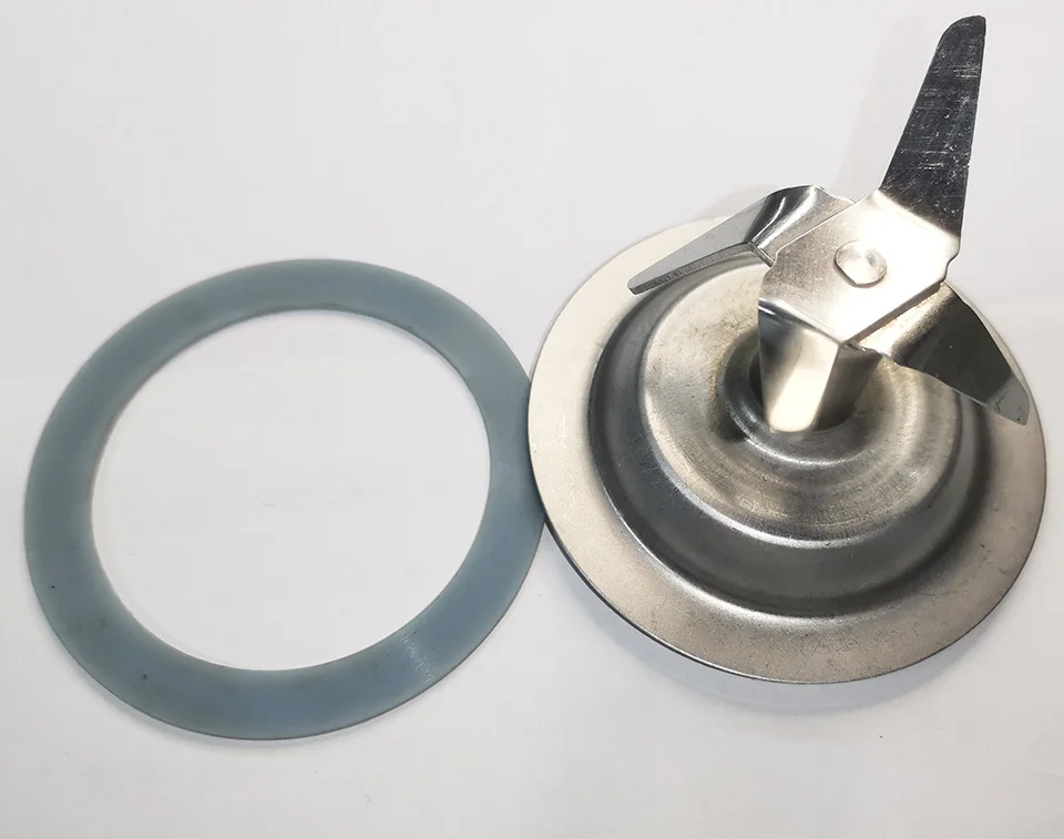 Stainless steel blender blade with rubber  drive wheel and gasket corrosion antioxidant