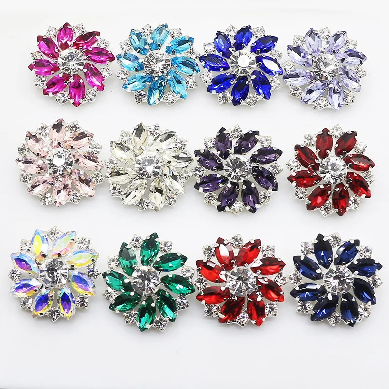 Manufacturers wholesale 28mm jewelry flower-shaped rhinestone glass DIY hand diamond decorated button shirt