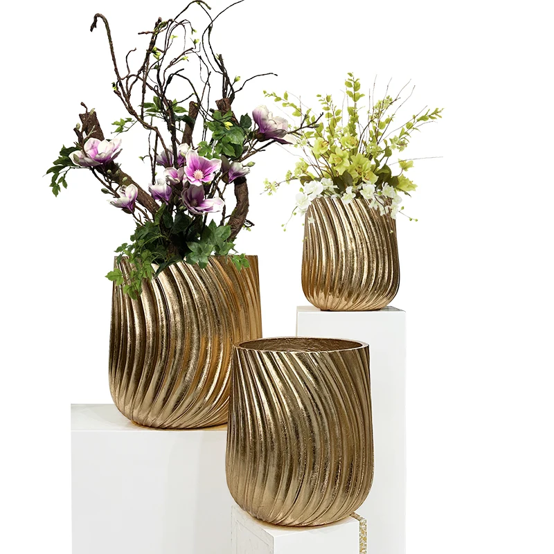 Hot Selling Fiber Concrete Plant Pot Hotel Decorative Flower Pot Gold Foil Classic Shape Floor Vase for Luxury Home Decor