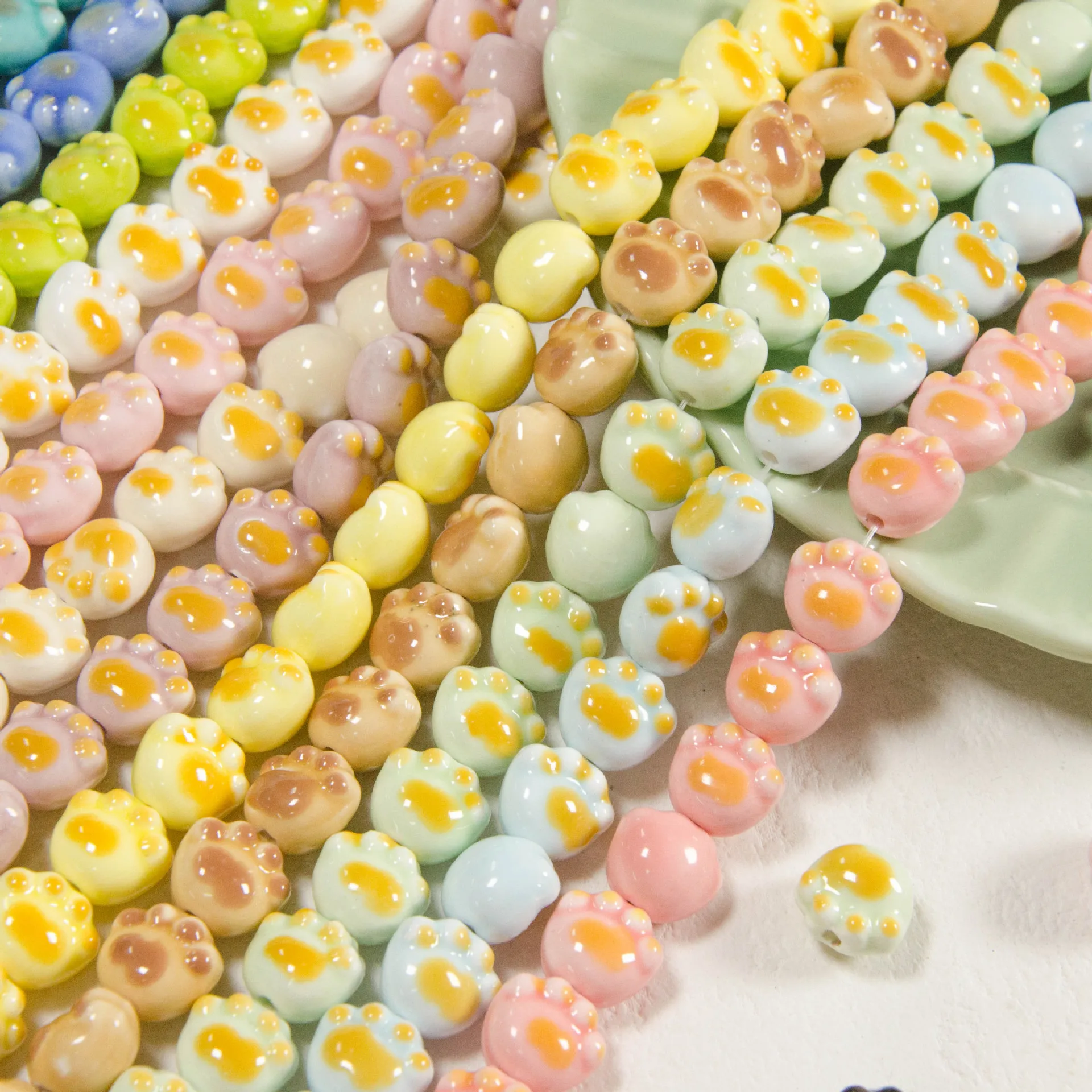 Cute 11.5*12.5mm Clear 3D Cat Claws Pendant Gold Plated Ceramics Pendant For Diy Bracelet Necklace Earring Jewelry Accessories