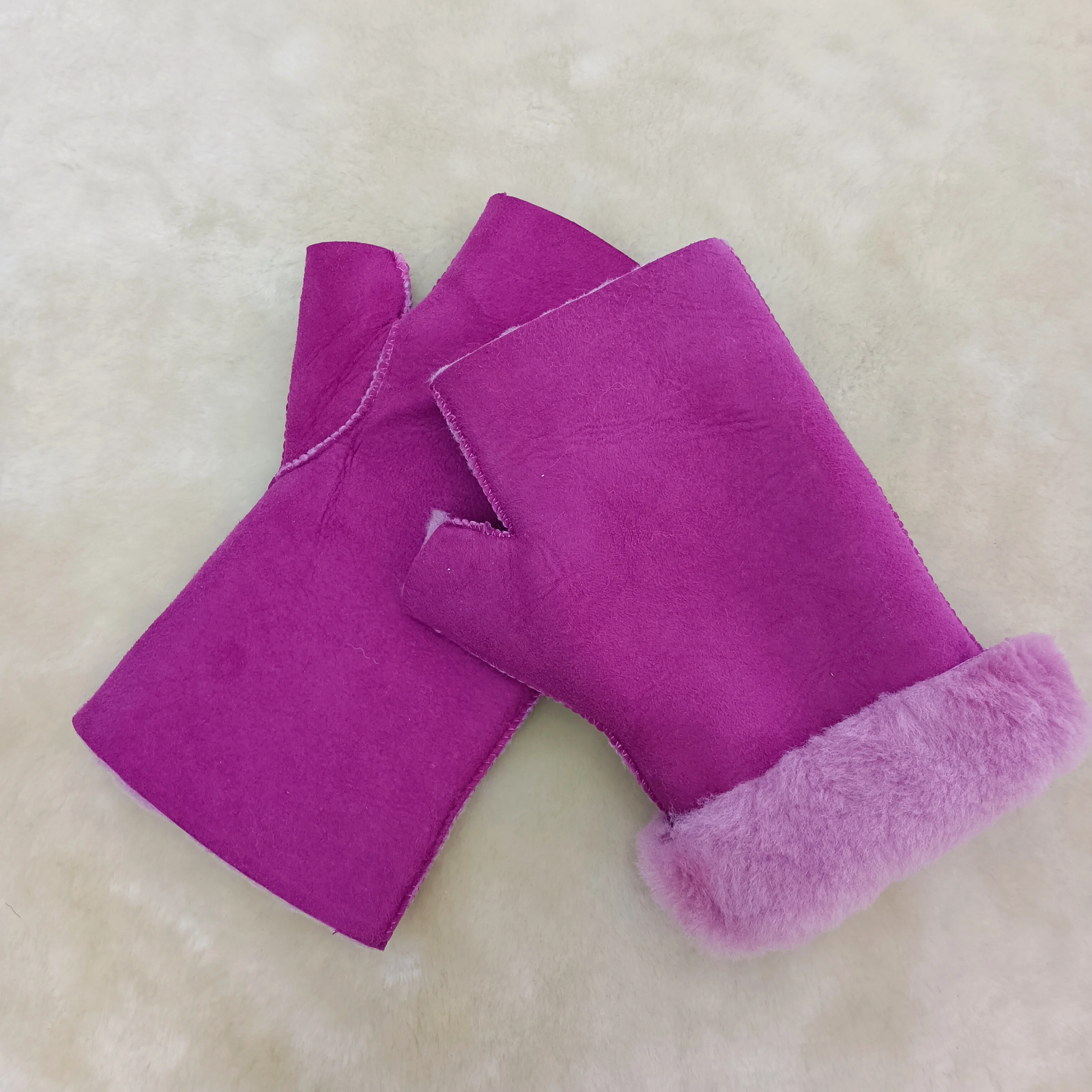 Elegant Women Winter Fingerless Gloves Warm Soft Wool Sheepskin Mittens Half-Finger Design with Elastic Cuffs