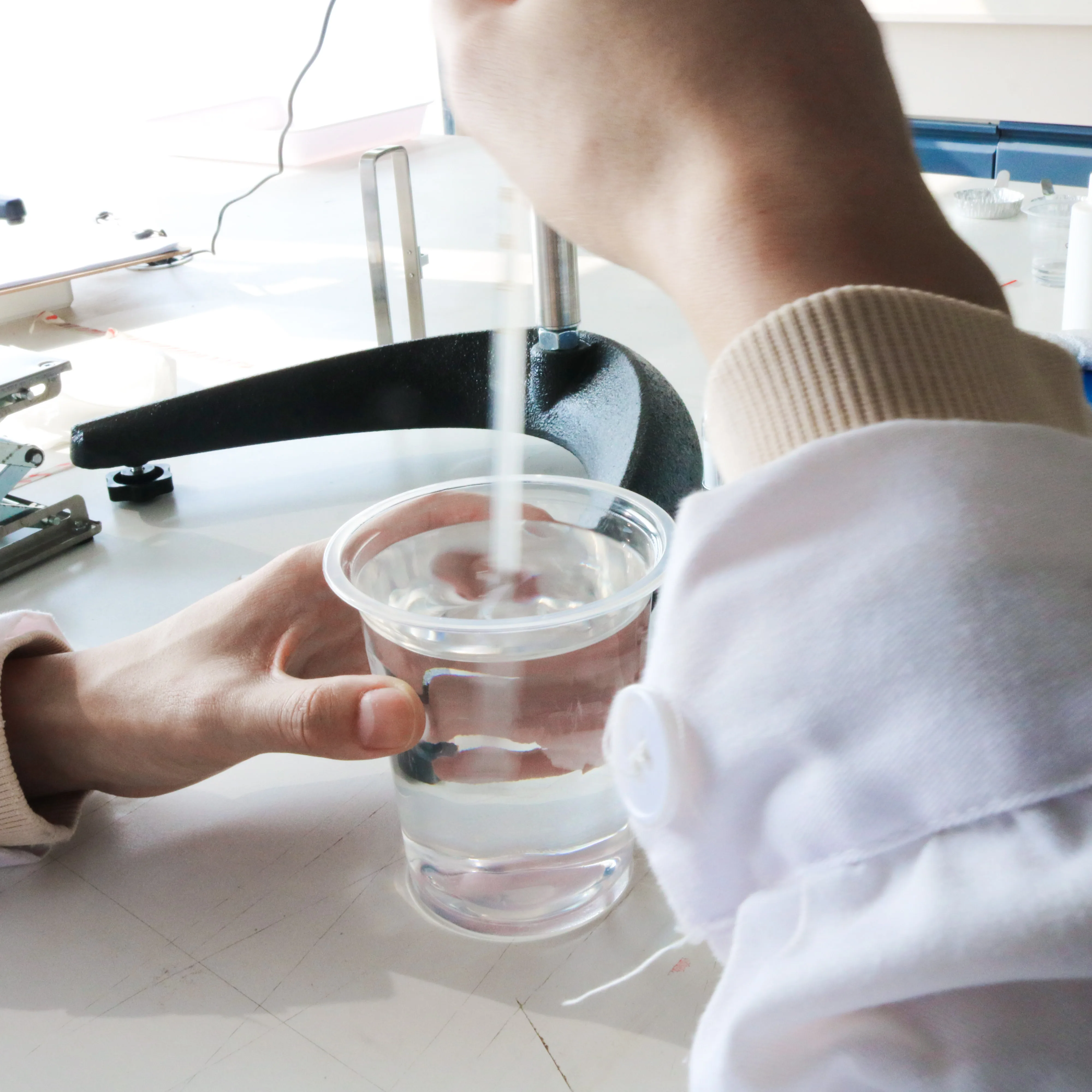 Organic Intermediate Cosmetic Raw Material PDMS Fluid Pure Decamethylcyclopentasiloxane Silicone oil D5 Cyclopentasiloxane