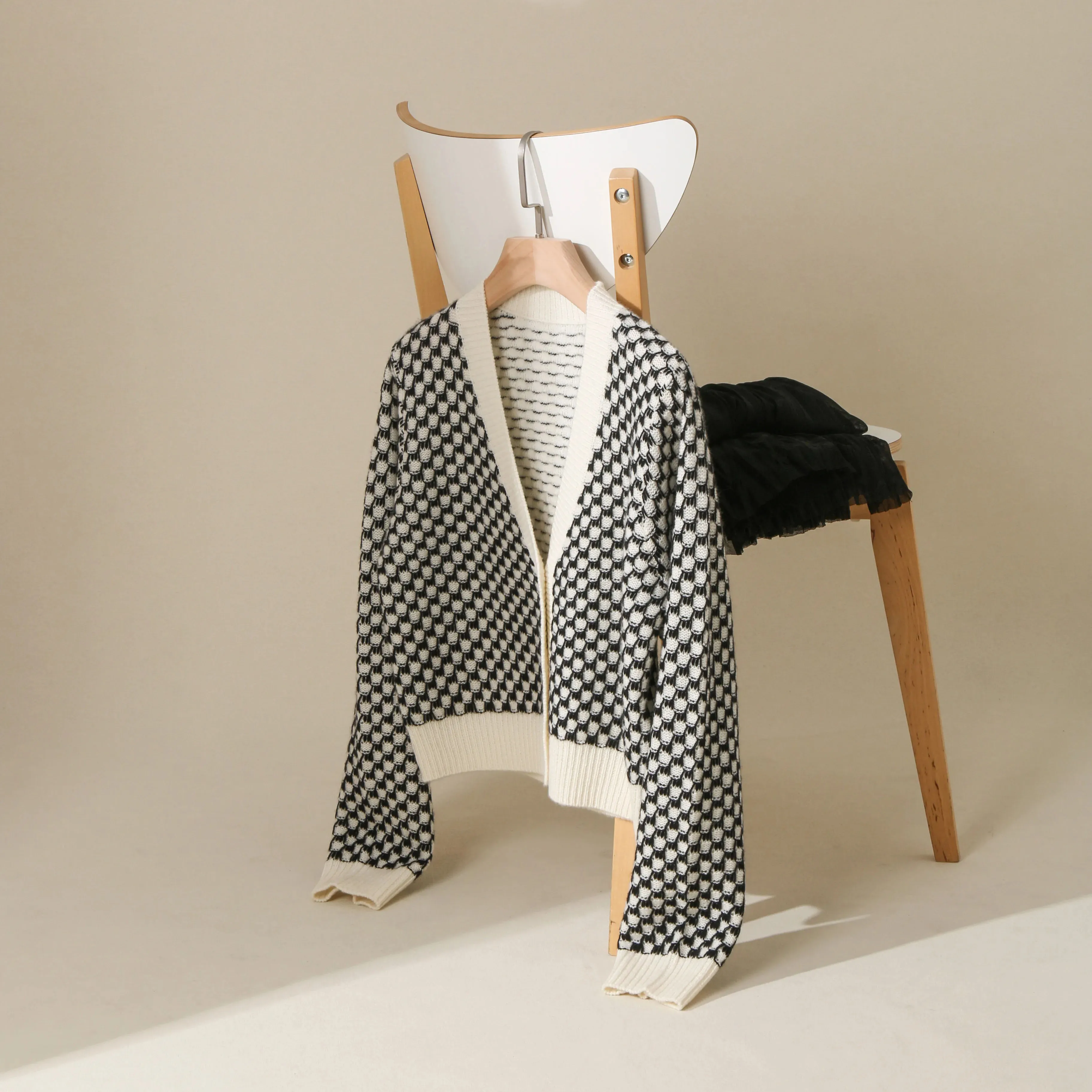 Women New Fashion V Neck Elegant Jacquard Knit Luxury Cardigan Erdos Cashmere Sweater