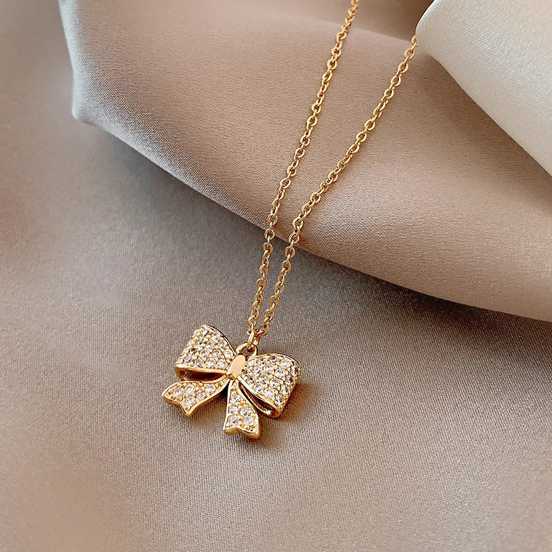 Fashion Love Pendant Necklace Stainless steel Hollow Star Moon Women Gold Necklace Simple Butterfly Pearl Jewelry Accessories