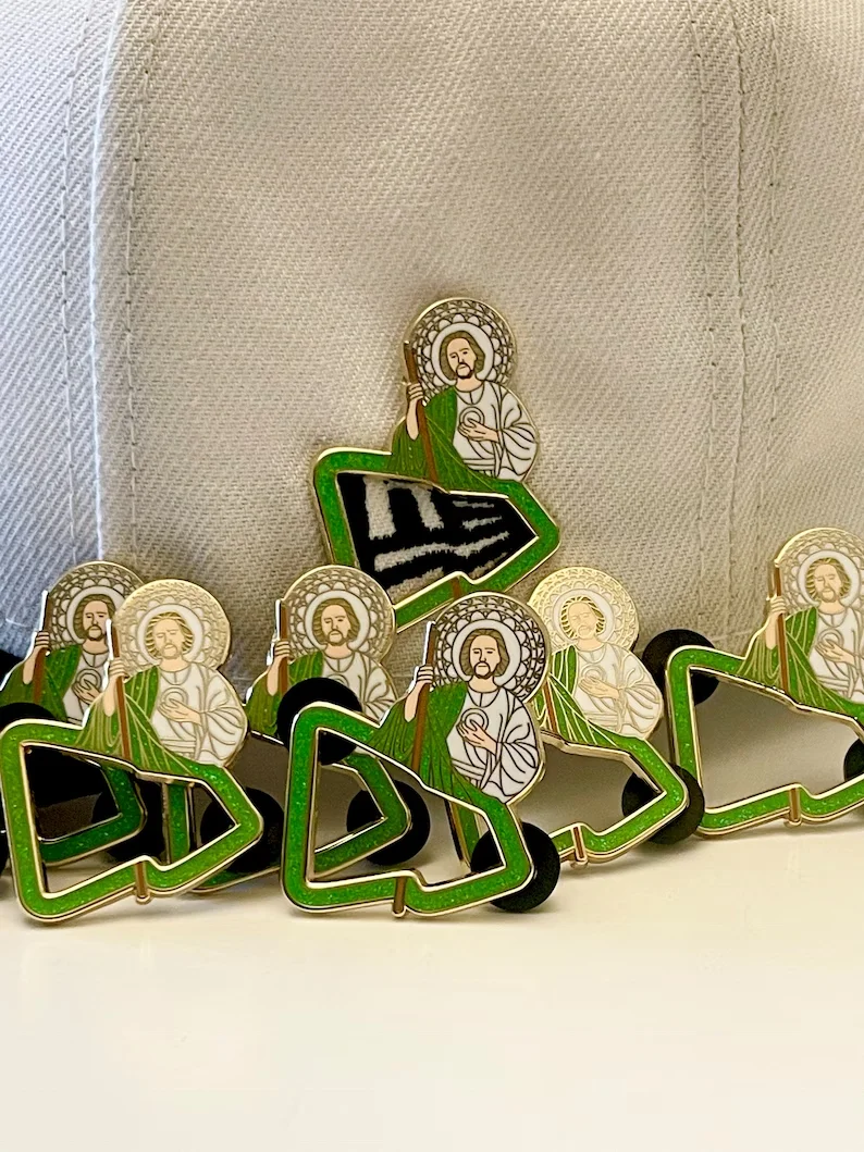 Custom Hot Sale Frame Dye Black Snapback Fitted Hat Pins Chalino Hat Pin