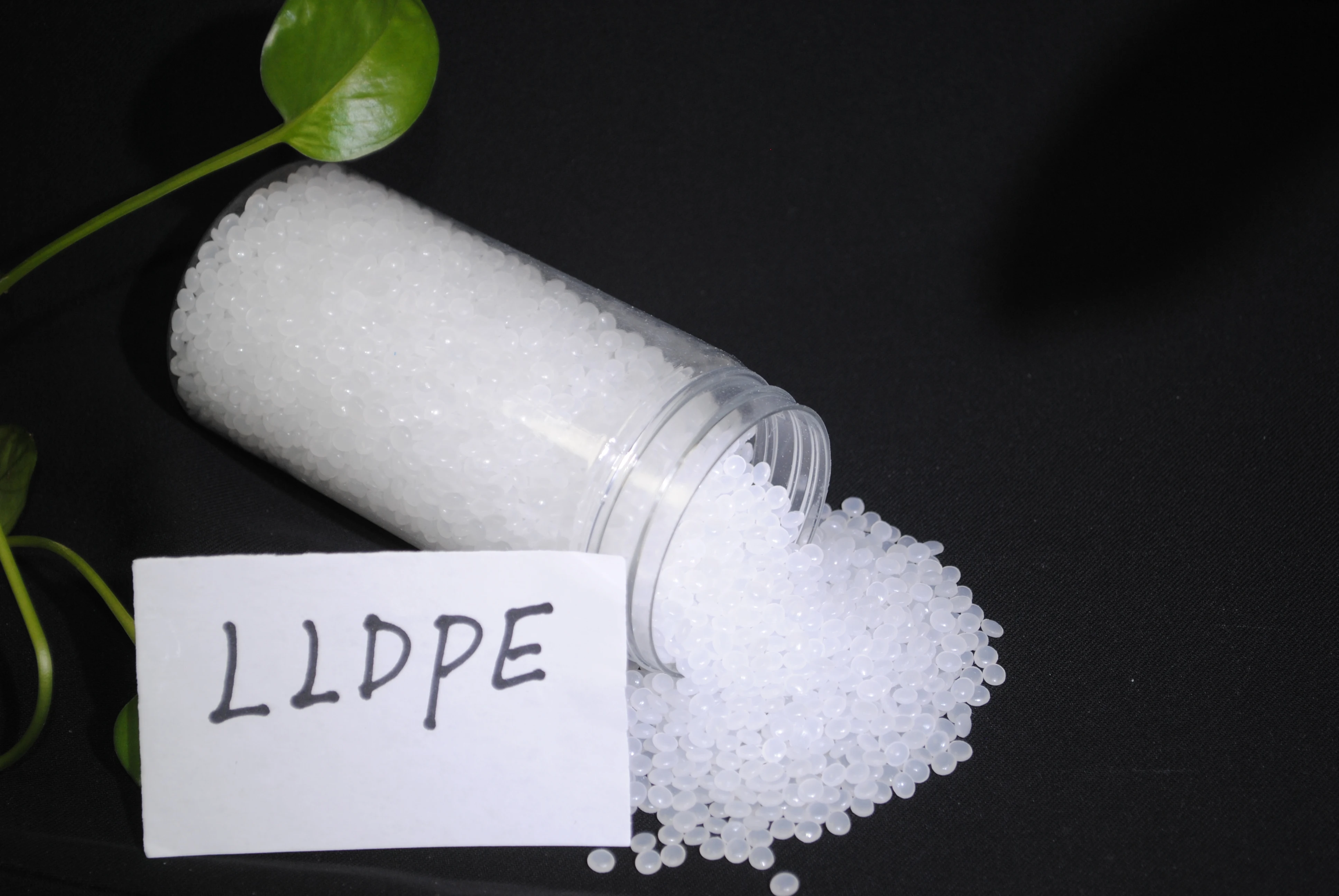 Plastic granules LLDPE M200024 Polyethylene use for LIDS, housewares, injection molding, copolymers