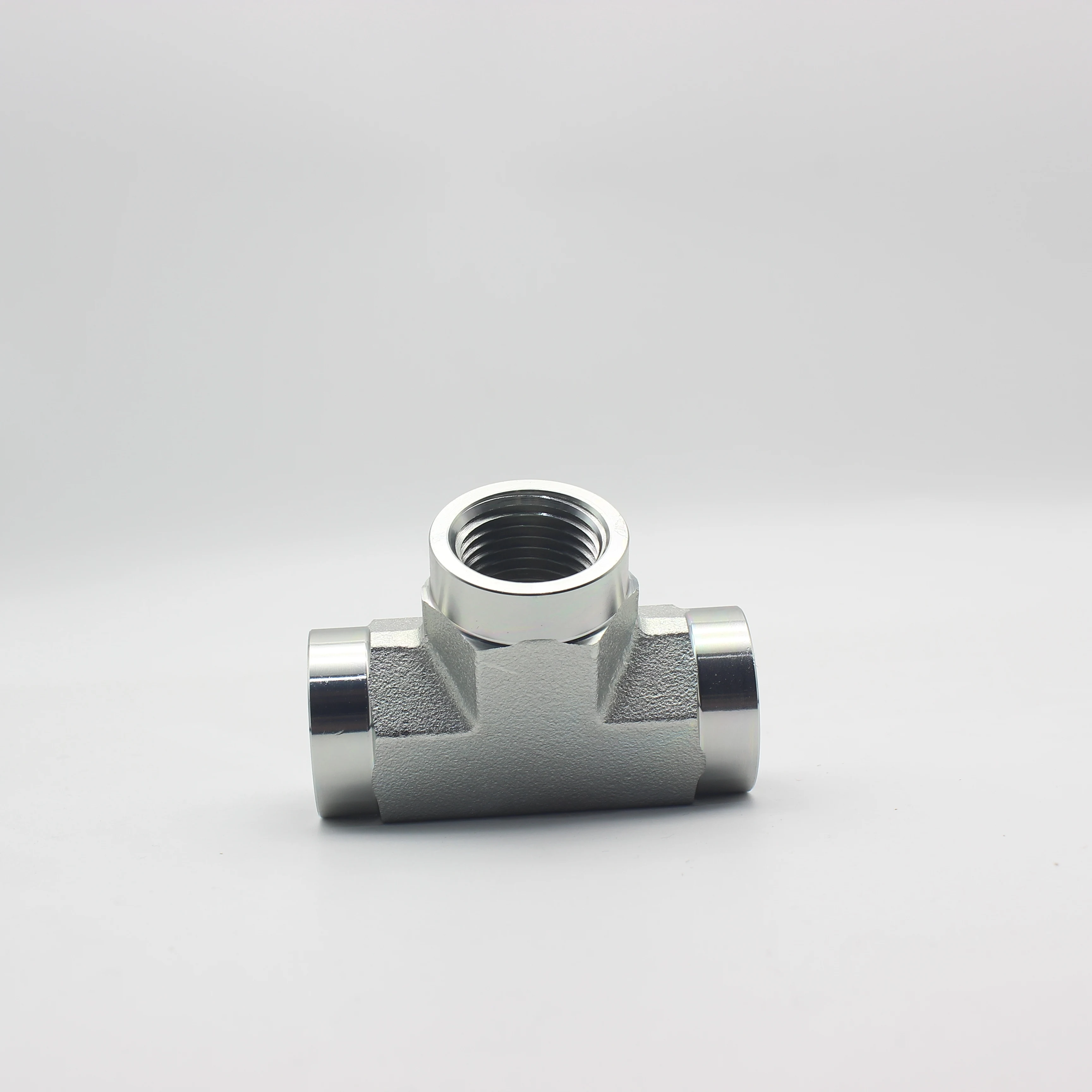 New Style Hot Selling Bspt Parker MMO444M Female thread tee GT Tee Hydraulic Fittings Pipe Fittings