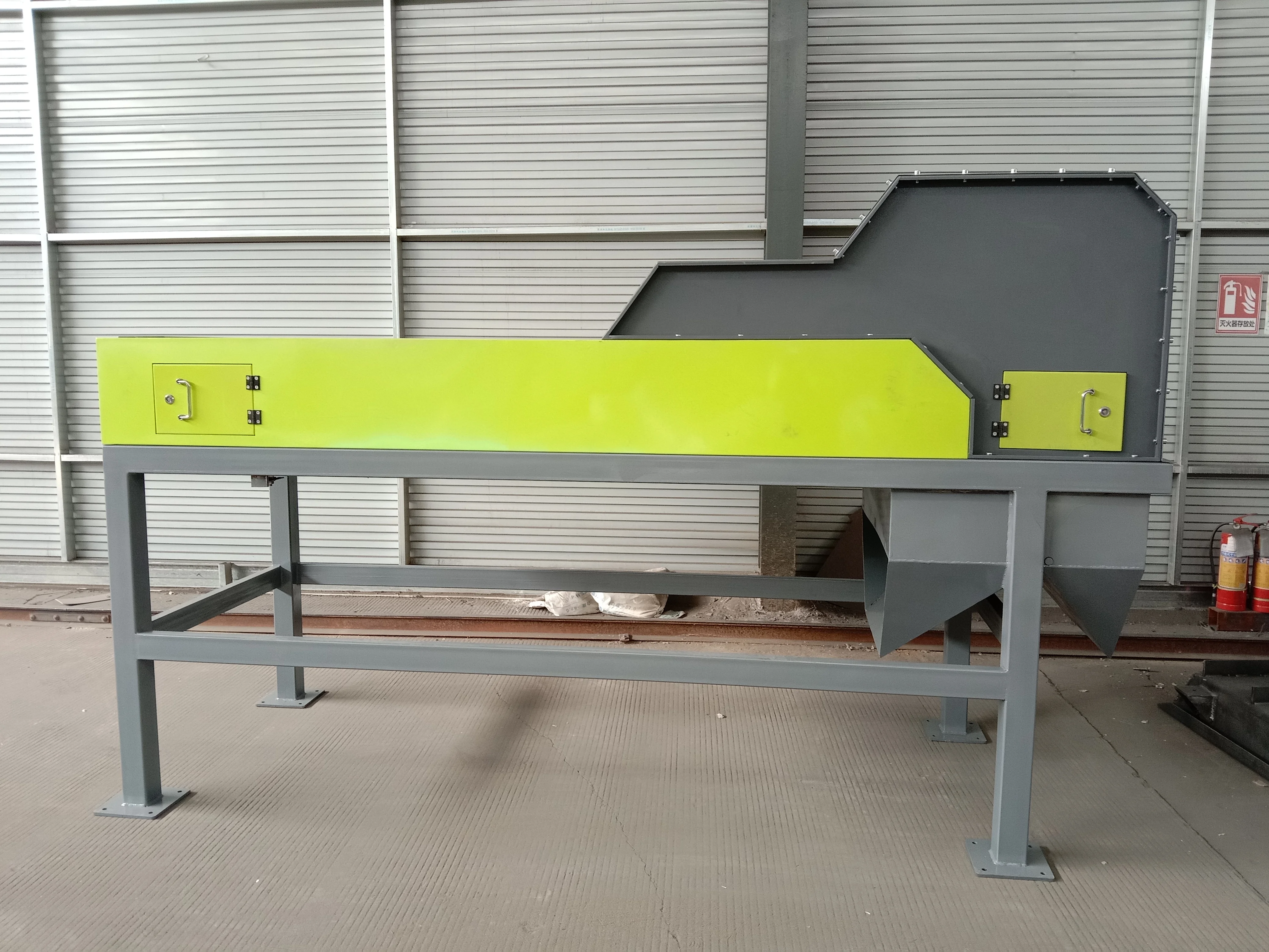 High performance waste management machinery mineral processing equipments remove iron automatic magnetic separator machine price