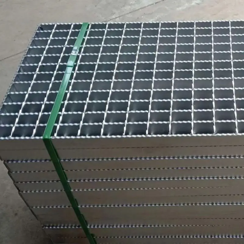 Steel Grating Walkway Platform Mesh Trench Cover Grate Galvanized Compound Steel Grating