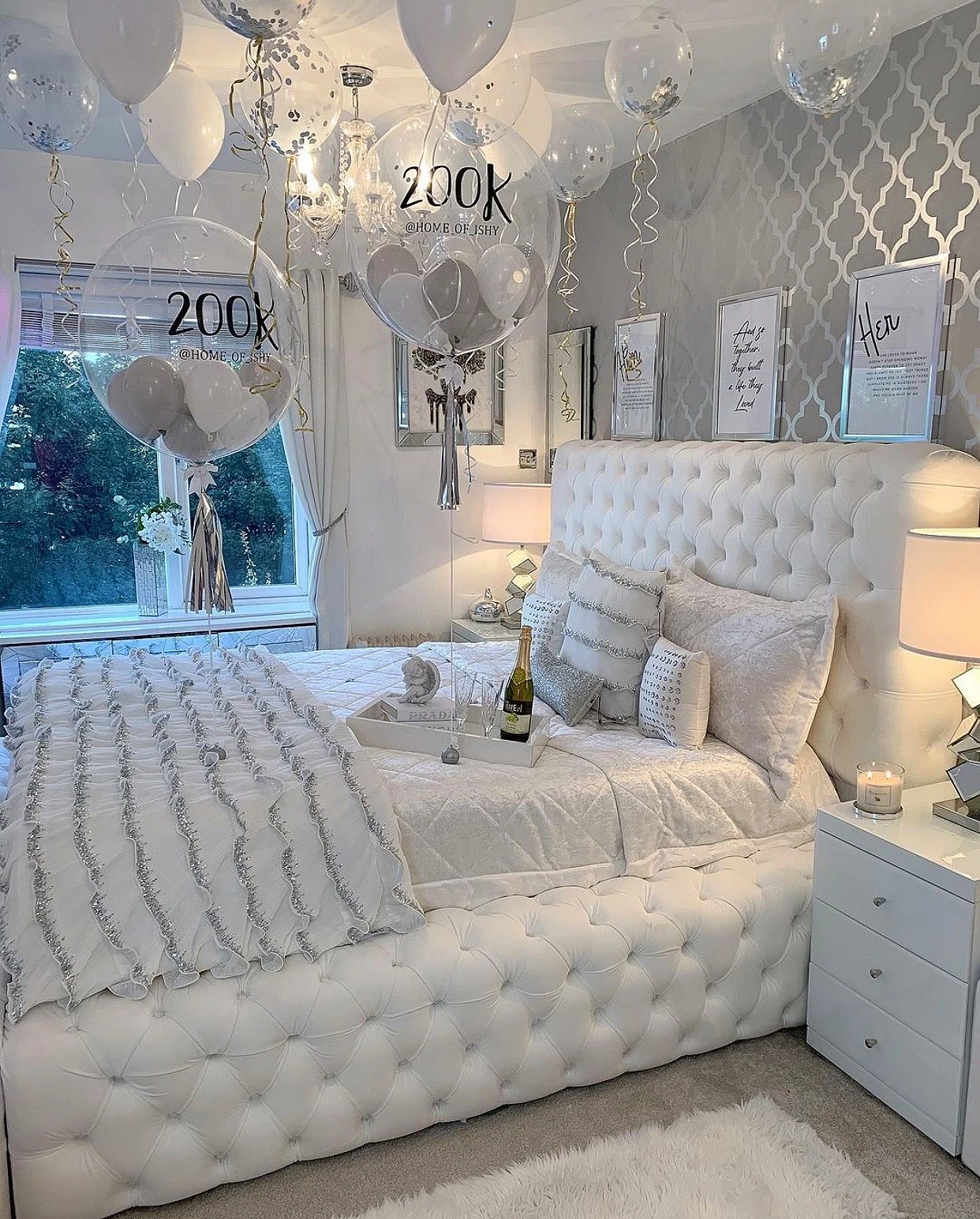 
Modern Bedroom Furniture Luxury Extended Headboard Tufted Beds 