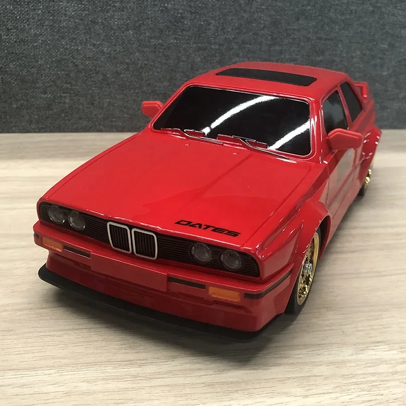 Electric Radio Control 30 km/h Retro Drift RC Sport Car 4WD Rechargeable Battery with 2.4G Replaceable Drifting and Racing Tires