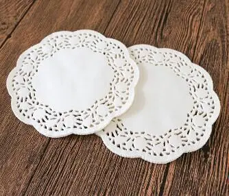 Decorative Disposable Greaseproof Food Pad For Cake Oil-Absorbing Paper Doily Placemats Lace Doily Plate Place Mat 10.5' Doyles