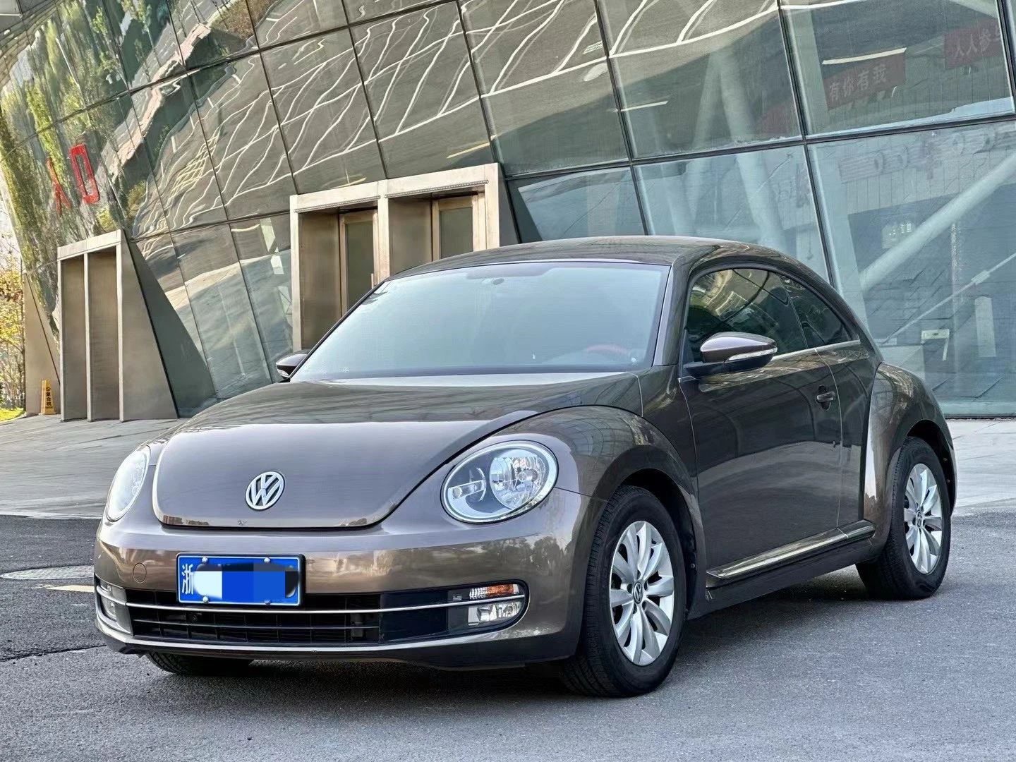 Good Use Volkswagen Beetle Used Cars 3 Door 4 People Seats Support DIY Color 2014 Years Second Hand Used Car