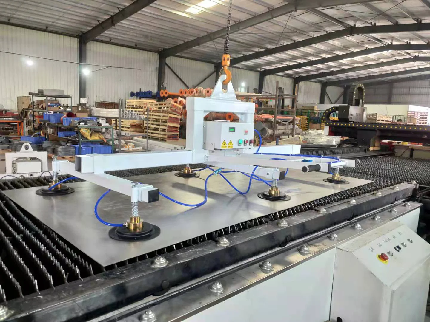 vacuum suction lifter crane laser cutting feeding lifting equipment sheet metal electric vacuum lifter