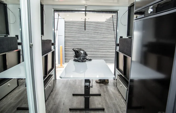 
4x4 off road rvs toy hauler factory caravan camper trailer with 6 beds 