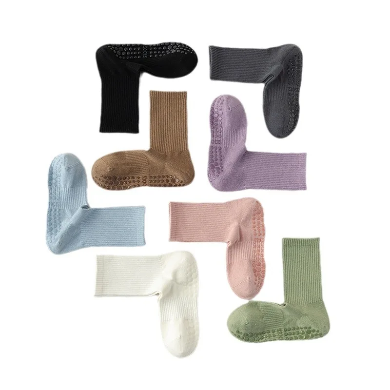 Free Sample Nylon Anti-slip  Sports  Socks Custom Grip Yoga Socks  Women Yoga Socks Fitness Yoga Wear