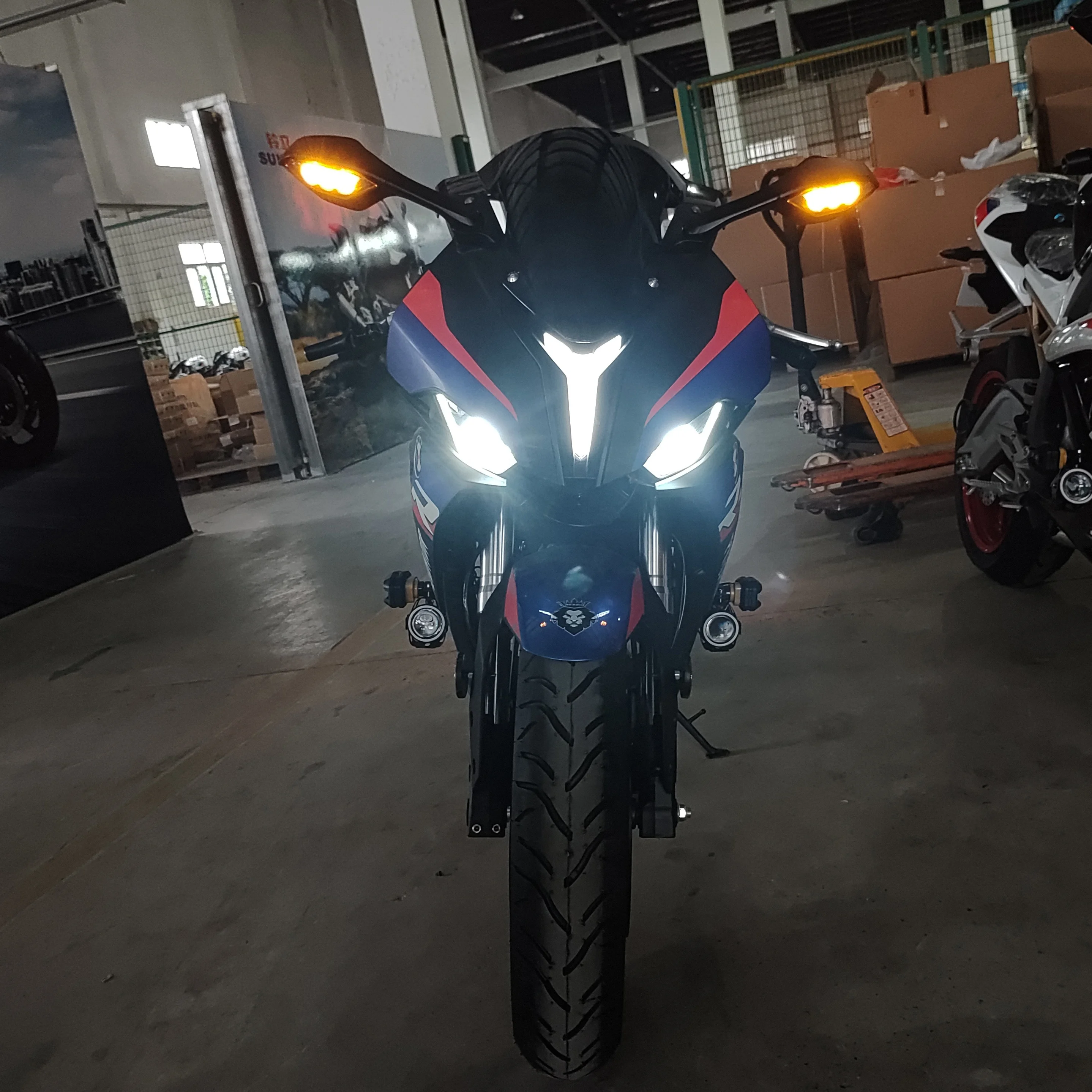 Good Performance euro 5 EFI 250cc Racing Motorcycle with Aluminum Flat Fork Gasoline Engine Product