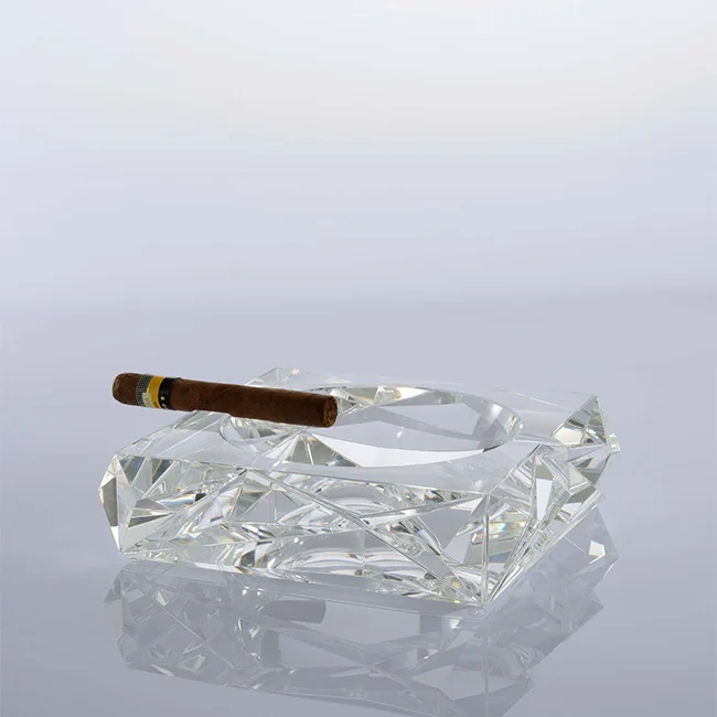 high quality Advanced customization Free Logo Engraving Crystal Ashtray For home decoration
