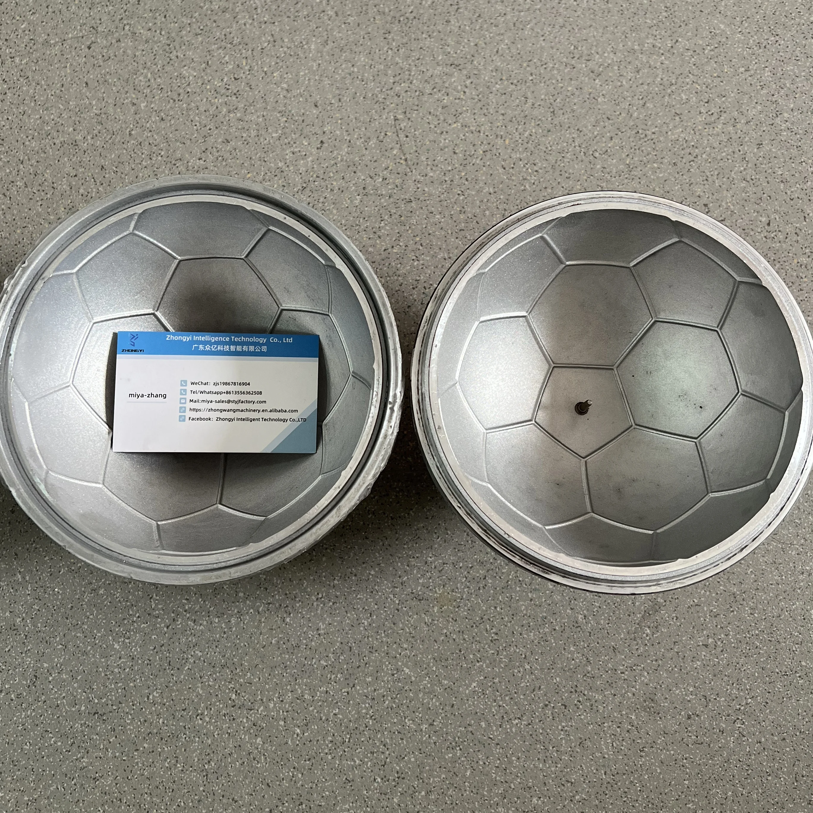 Bathroom Toy Bounce Duck Dinosaur Inflatable Animals Jump toy Copper Ball Mould