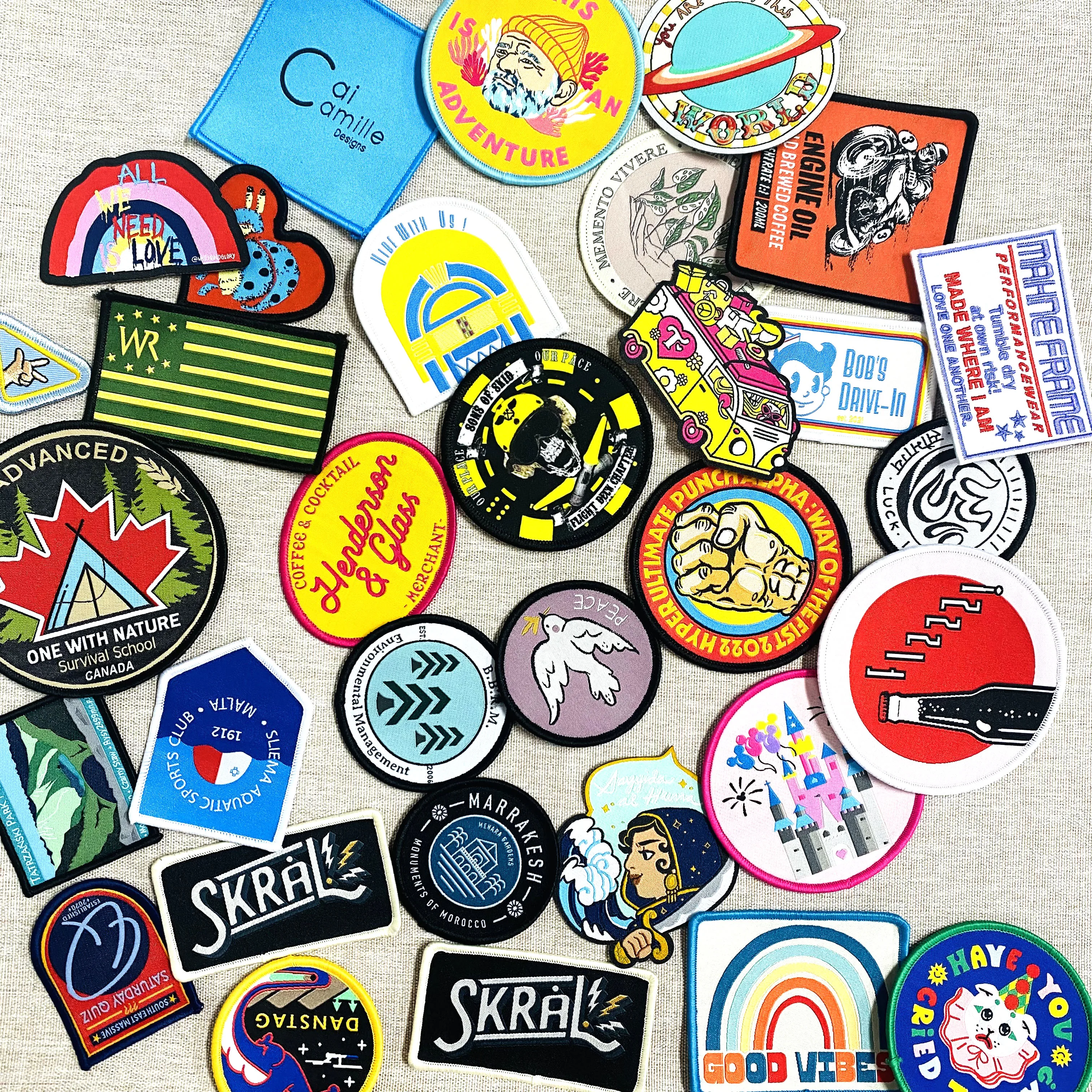 Low MOQ 2023 New fashion Custom Woven patches  for Clothes  brand logo badge applique clothes patches