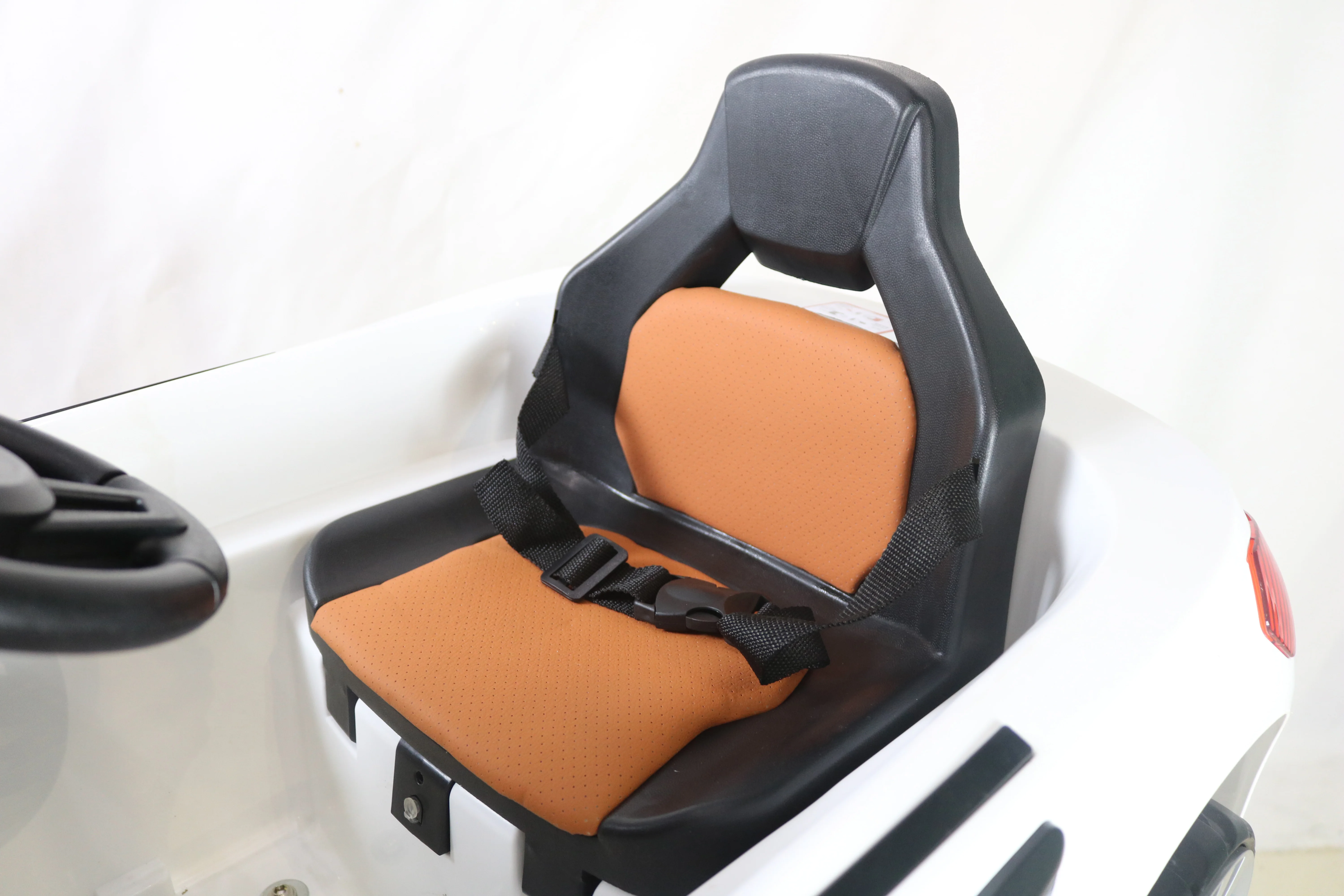 2018 Hotsale children salon equipment kids barber chair for sale