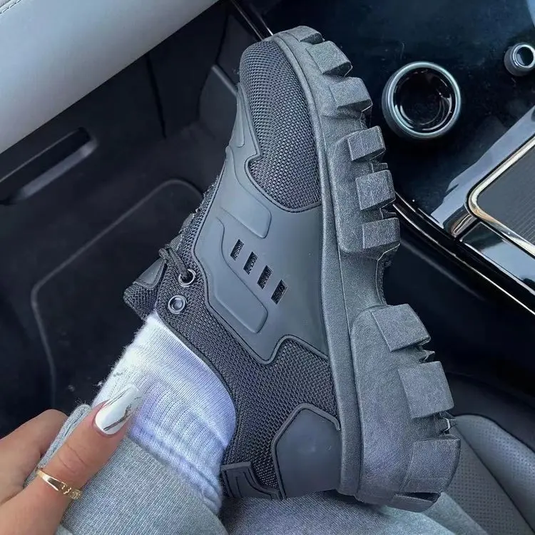 Factory wholesale custom logo high quality old school fashion new styles dunks sneakers for women 2023