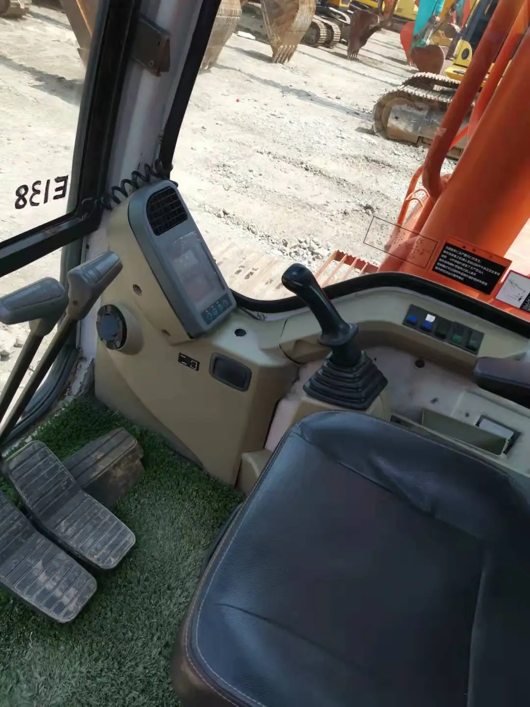 Used BIG  Excavator 30 TON DX 300 hot sale excavator in shanghai