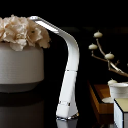 Modern Stylish Flexible Goose-Neck Arm Imitation Leather LED Table Lamp Build-in Lithium Battery Rechargeable Reading Lamp