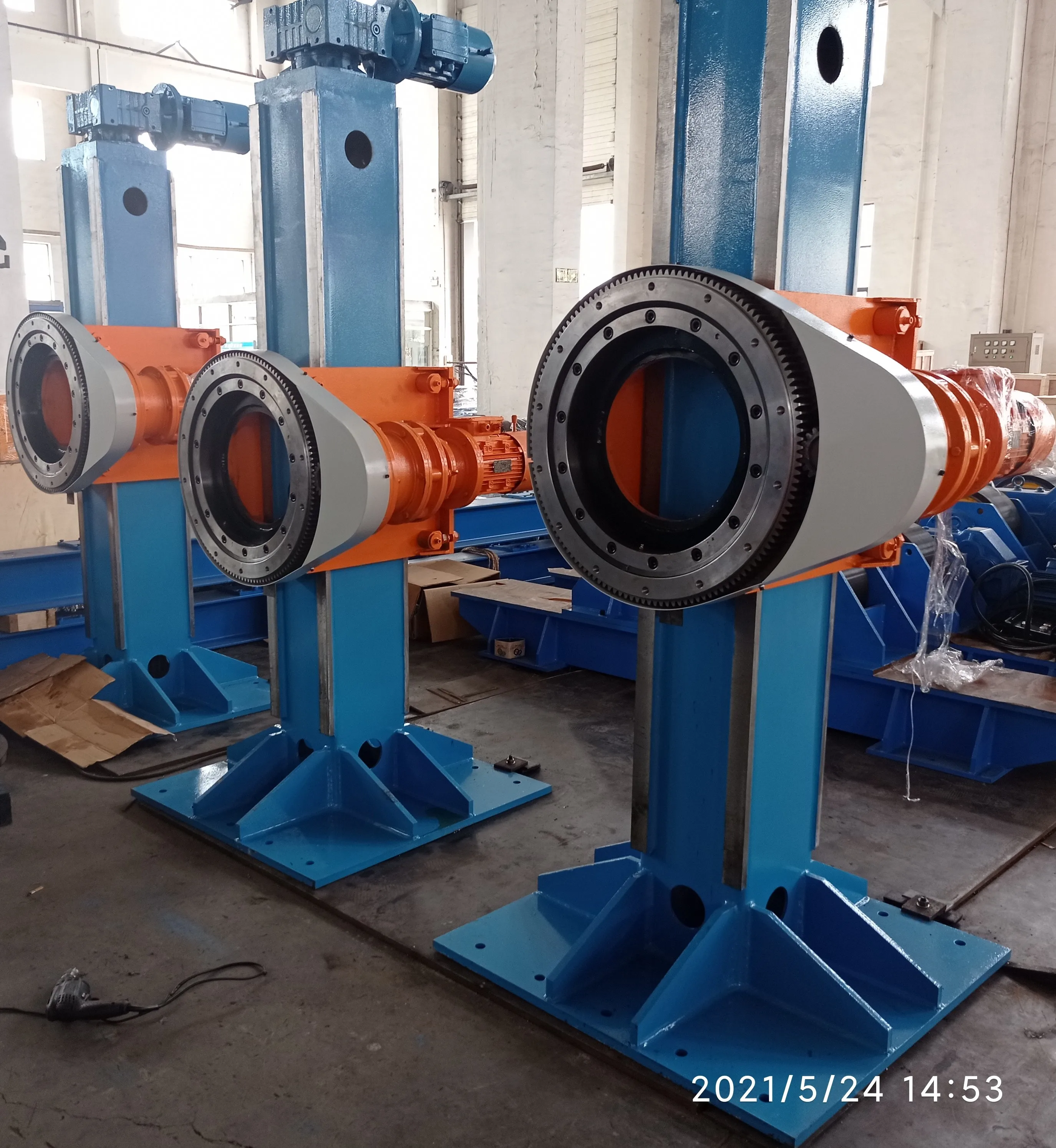 Two Columns Elevating Capacity 8 Ton Welding Positioners Export to Netherlands