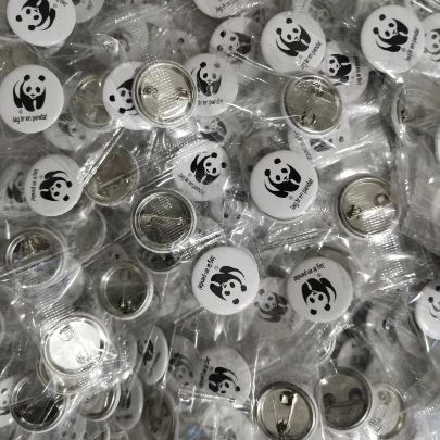 custom tin button badge safety pin