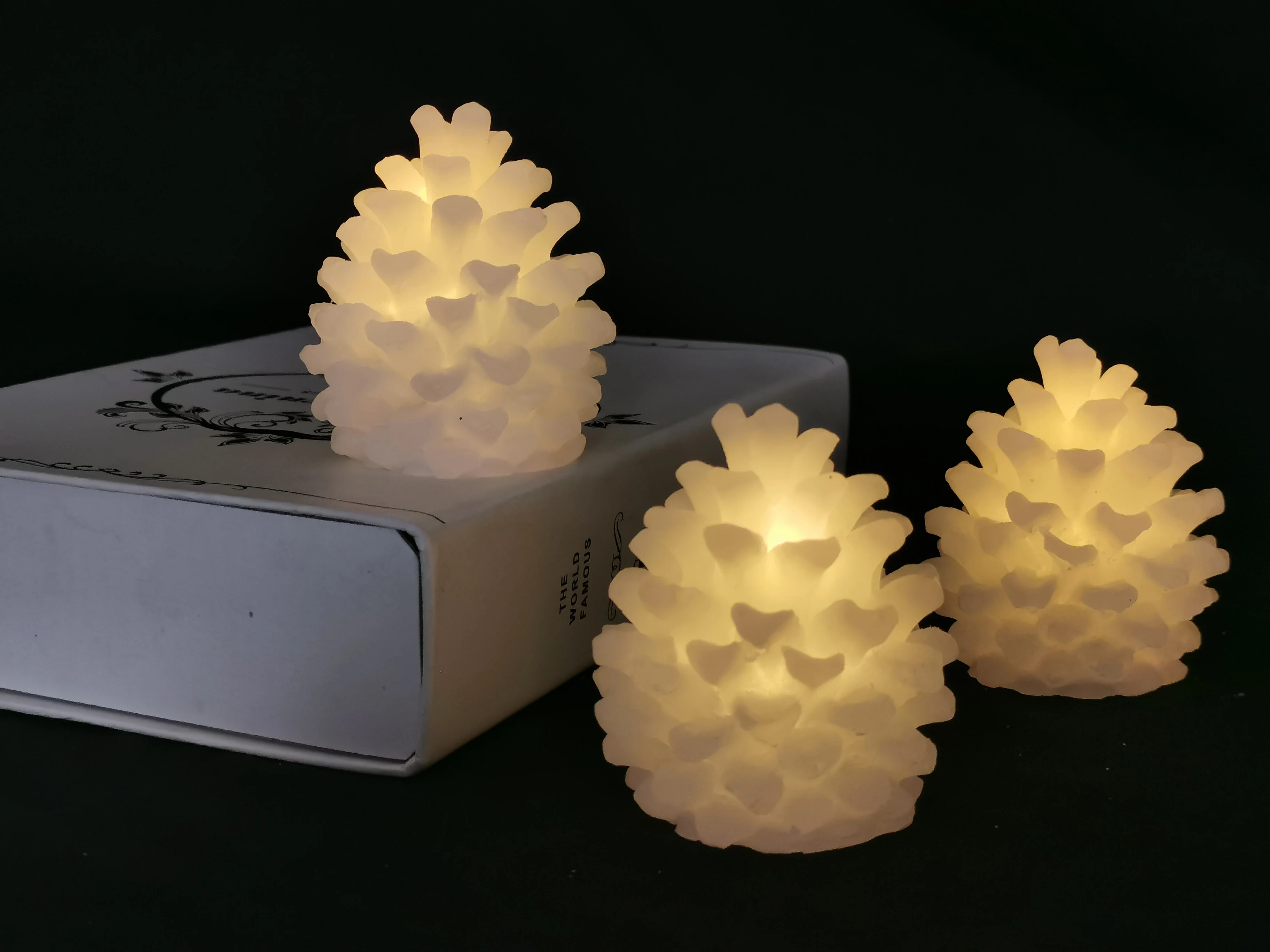 White Battery Operated LED Flameless  Lighted Flickering Pine Cone  Candle  ues for Christmas