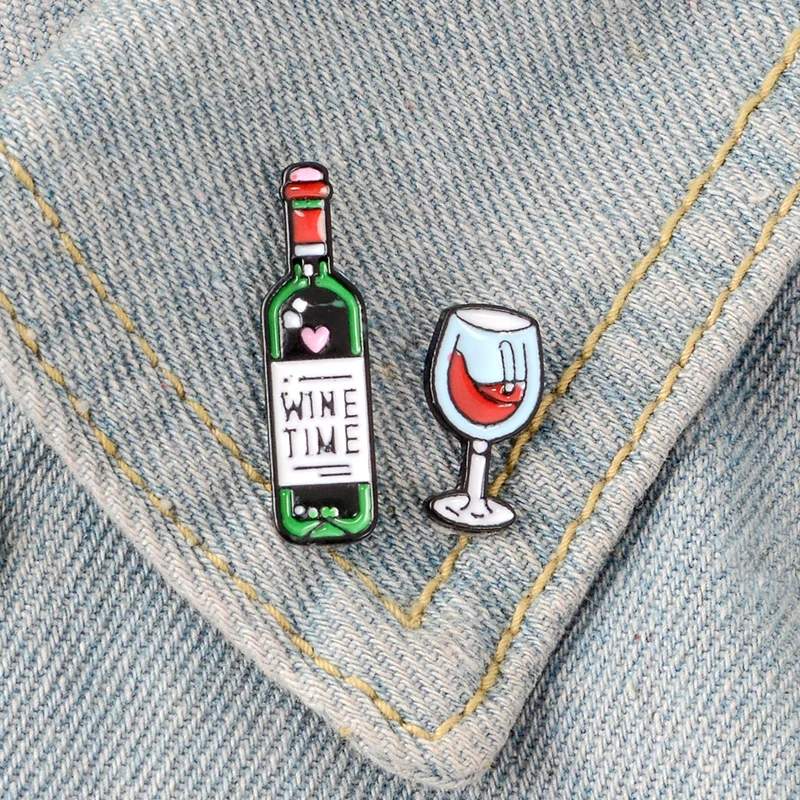 
Mini Cute Wine And Wine Glasses Couple Pins Red Wine Bottle Cup Brooches Enamel Pin Badge Custom 