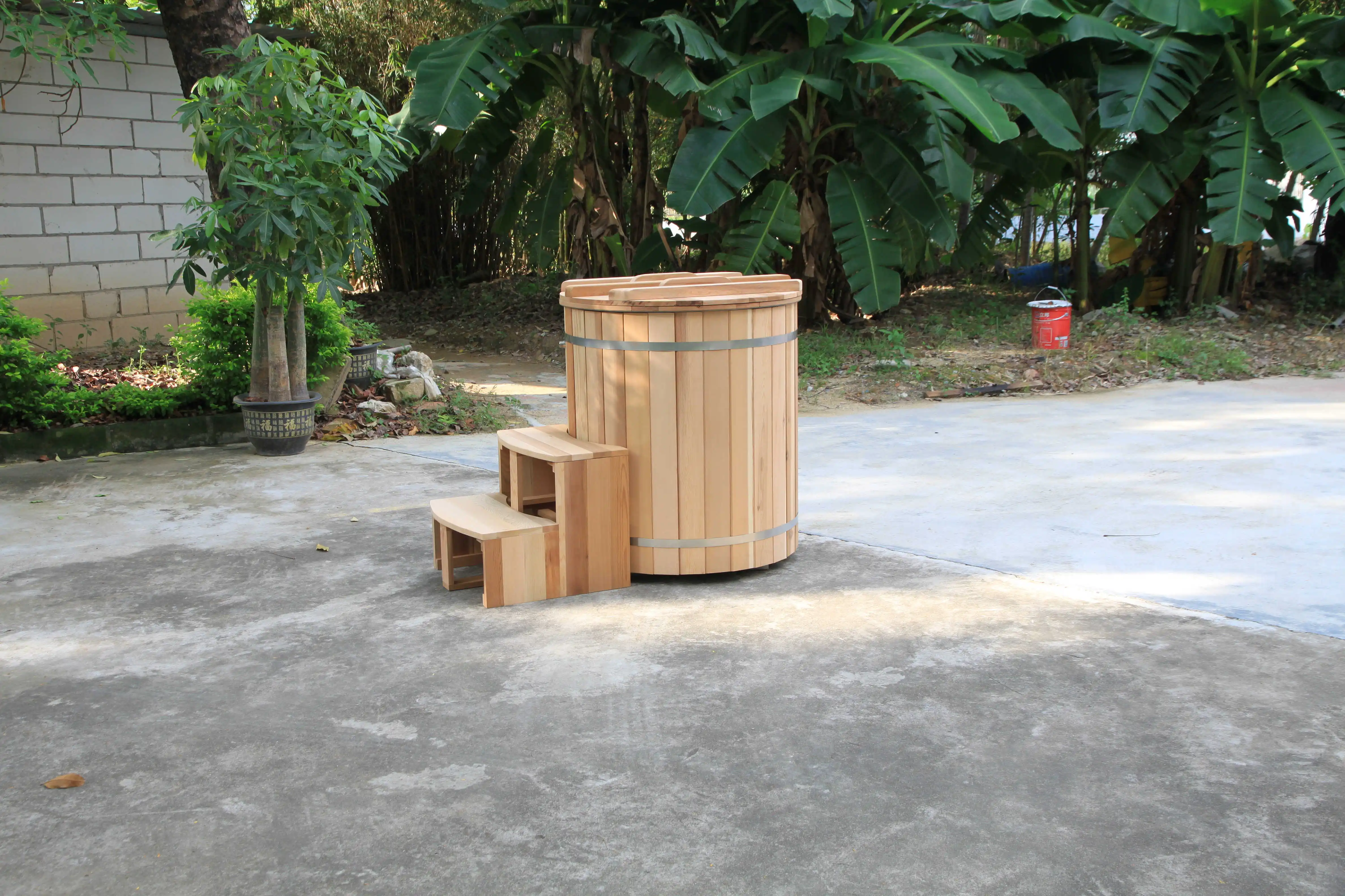 2024 Custom Top Hotel Outdoor Athletic Pedestal Adult Spa  For Hot Sale