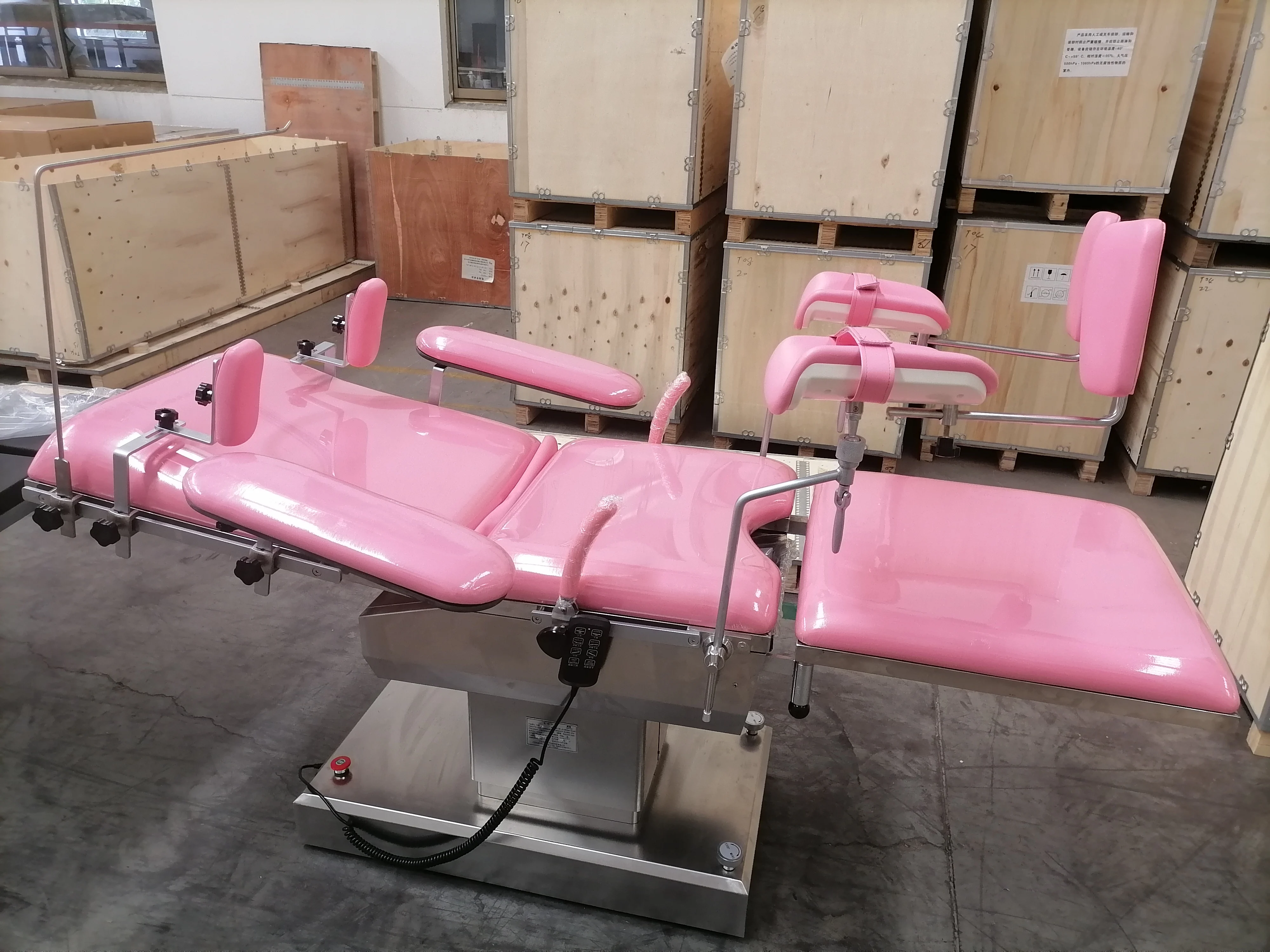 Electrical Obstetric Bed Foot Panel Control Stainless Steel 304 Gynecologic Examination Bed OT Table