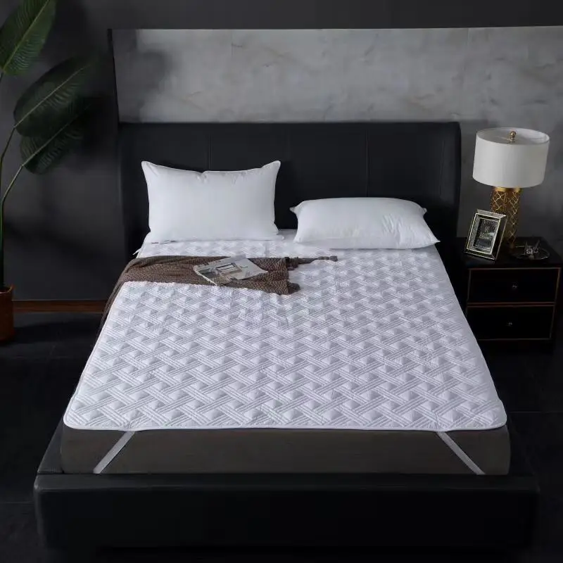 Vietnam Hot 100% Microfiber Filled Quilted Plain Dyed Waterproof White Mattress Protector/Mattress Covers With Cool Feeling