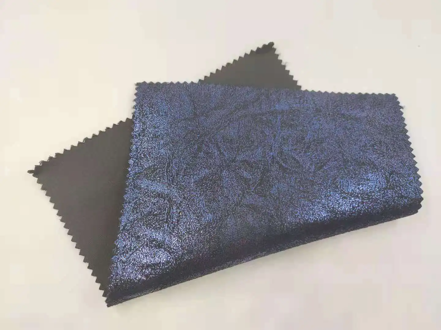  Bronzing treatment of suede cloth 100% polyester fabric Laceration resistant Knitting shoes