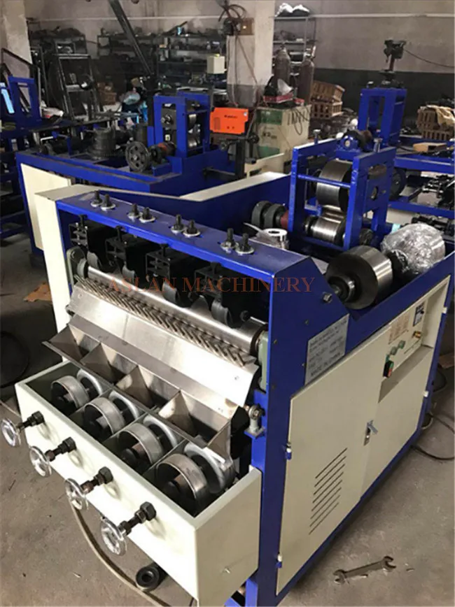 Automatic kitchen scourer ball rolling machine/ stainless cleaner making