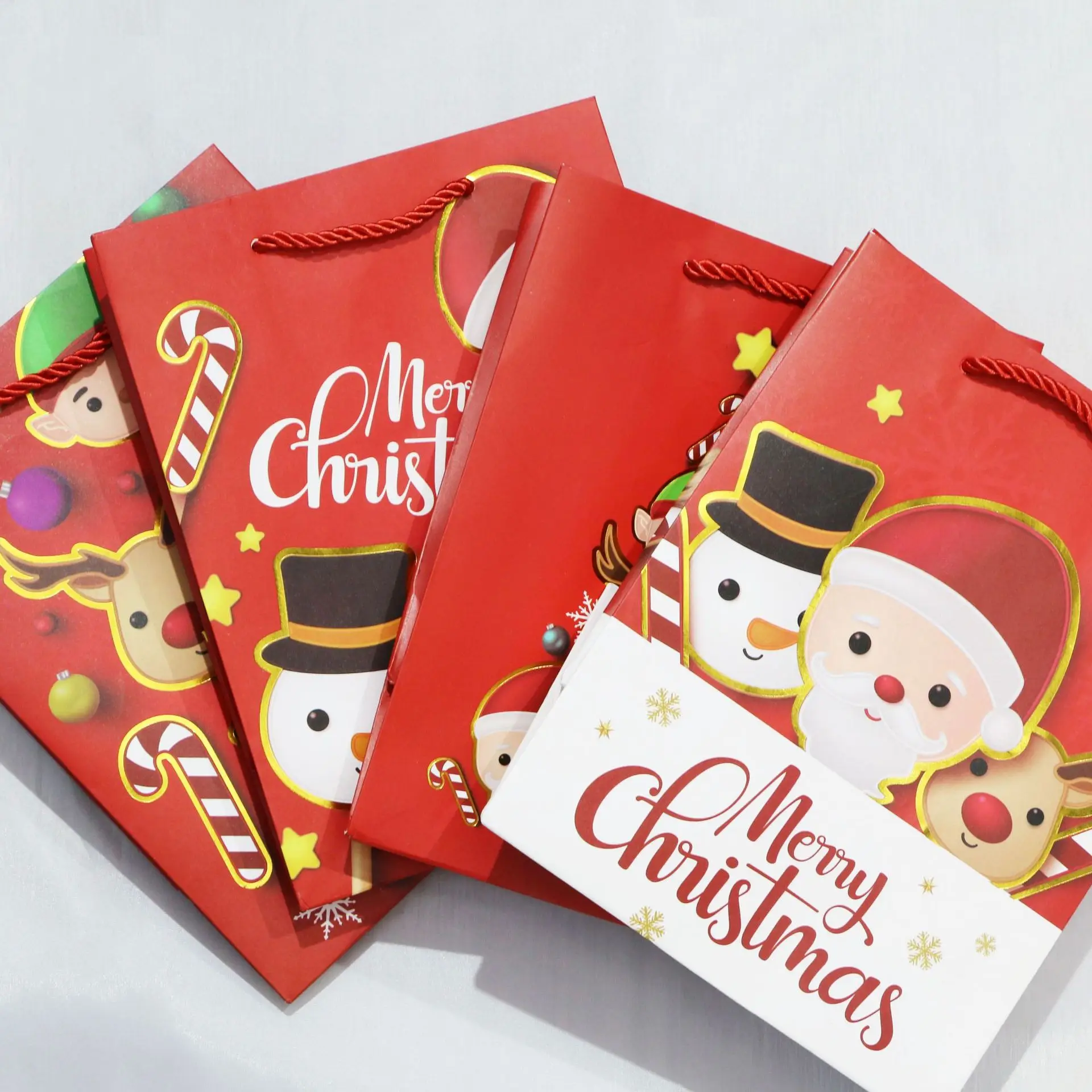 Gift Bag Brown Paper Bags Bolsa De Navidad Kraft Paper for Xmas Decorative Party Wholesale Christmas 8 Color Flexo Printing