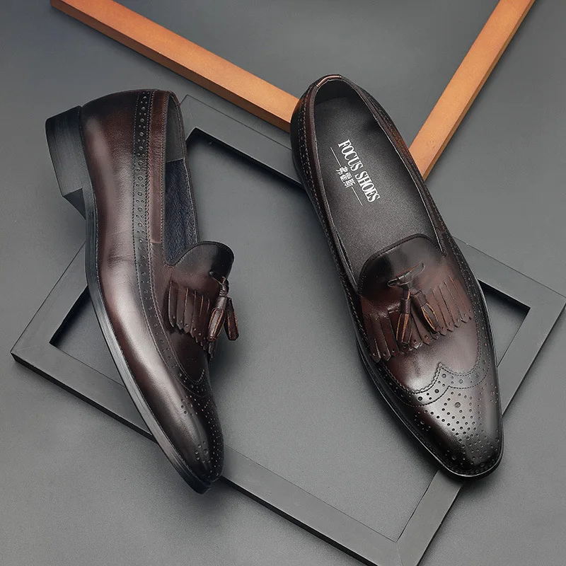 Туфли мужские кожаные без застежек заостренный носок бахрома лоферы боллок резной узор повседневная обувь для