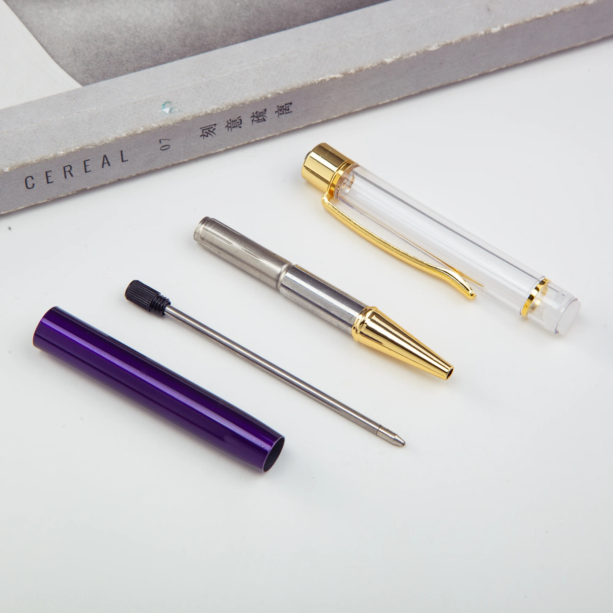 2019 Hot Sales Empty Tube Ballpoint Pen YiWu Gold DIY Filling Glitter Floating Ball Pens with Rhinestone