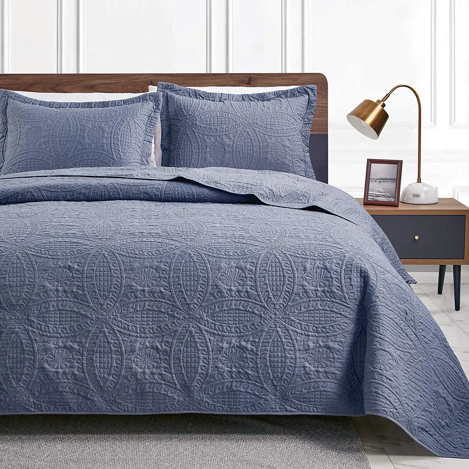 Wholesale Soft Bed Summer Quilt Lightweight Microfiber king size Bedspread  coverlets for hotel home