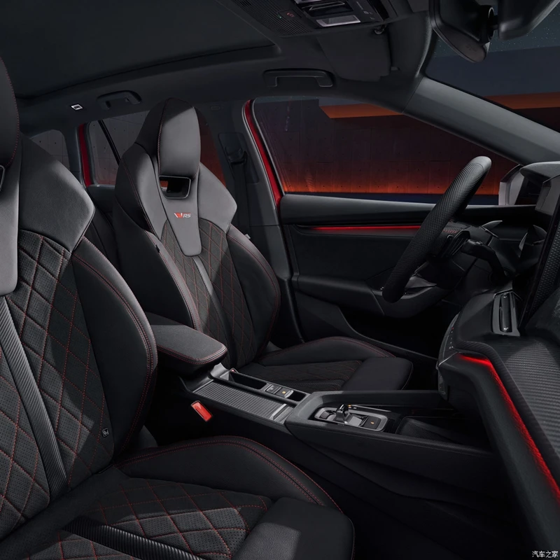 octavia PRO_interior (1)