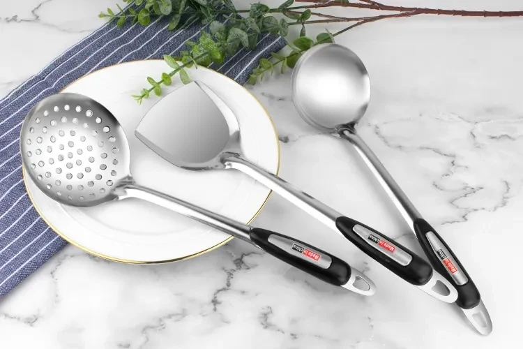 2023 Hot Selling Durable Cookware Silverware Plastic Handle Rice Spoon Kitchenware Set