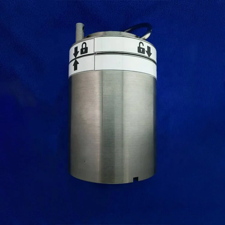 tungsten alloy radiation shielded container for vial transport